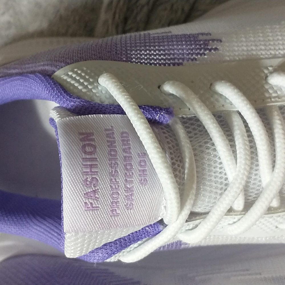 NWOT TENNIS SHOES EVERYTHING shoe SZ 39 - Picture 2 of 5